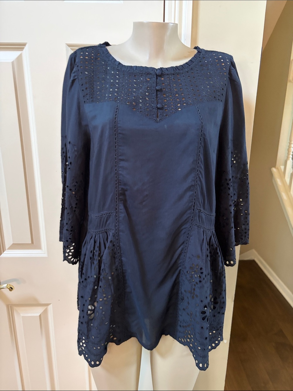 NWT Soft Surroundings Black Eyelet Tunic with Button Yoke, large